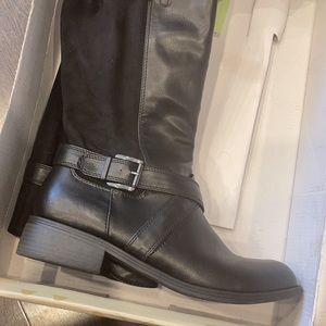 Black Boots (New)